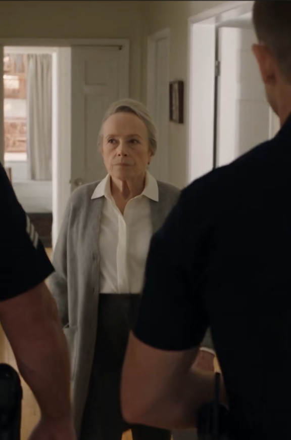 Police Entered An Elderly Woman’s Home Without A Warrant—Then Black Federal Suvs Arrived, And The Officers Realized Whose House They Had Chosen