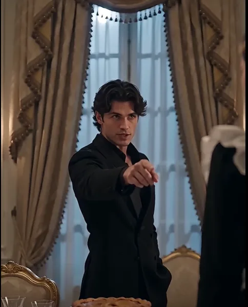 The Mafia Boss Asked Who Made The Pecan Pie, Then He Looked At The Maid No One Had Thanked In Three Years