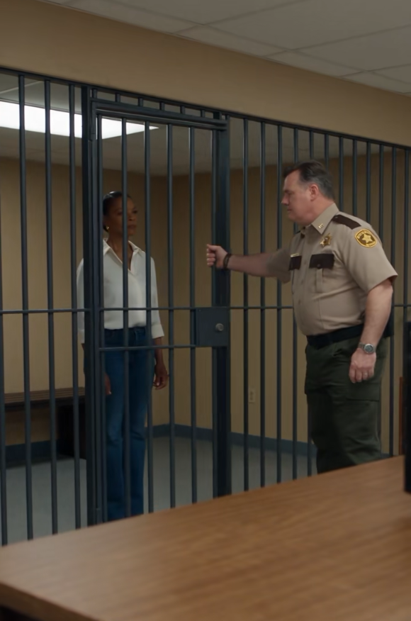 An Arrogant Small-Town Sheriff Locked A Black Woman In A Holding Cell For Her Attitude—And The Pentagon Called His Office Exactly Five Minutes Later.