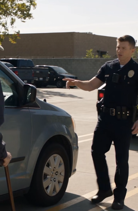 The Officer Smiled As He Ordered My Disabled Van Towed, Never Guessing One Quiet Phone Call Would Force Everyone In That Parking Lot To Choose Sides